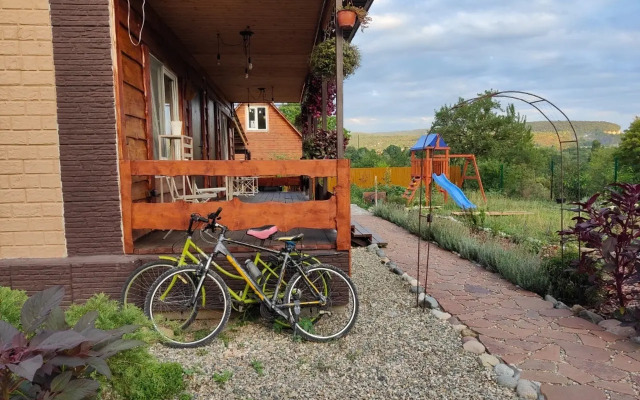 Гостевой Дом на Улице Хуторская 8