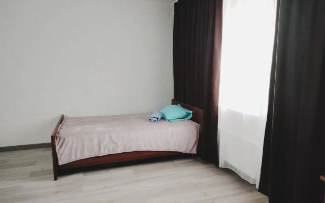 Квартира студия 2 комнаты рядом стадион