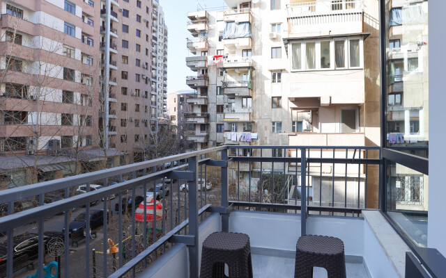 2Bd1Bath Pushkin ave 58 2ndfloor next to church.