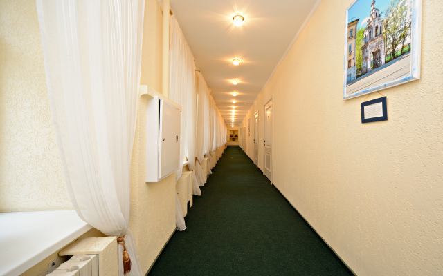 Denisovskij Dvorik Hotel