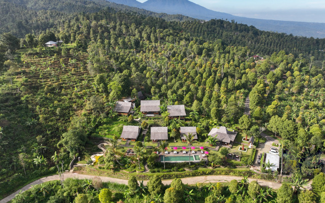 Resort Umah  Lusa Hotel