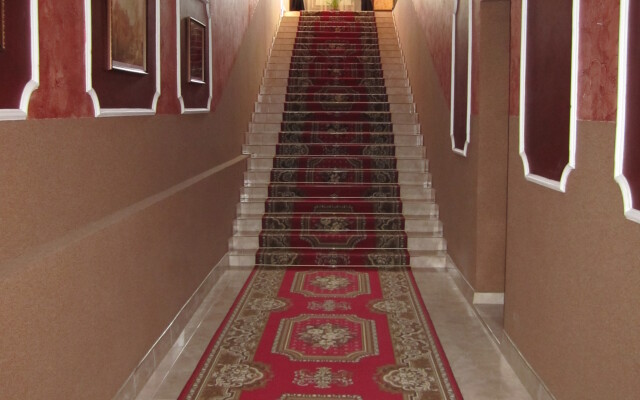 Golden Park Hotel