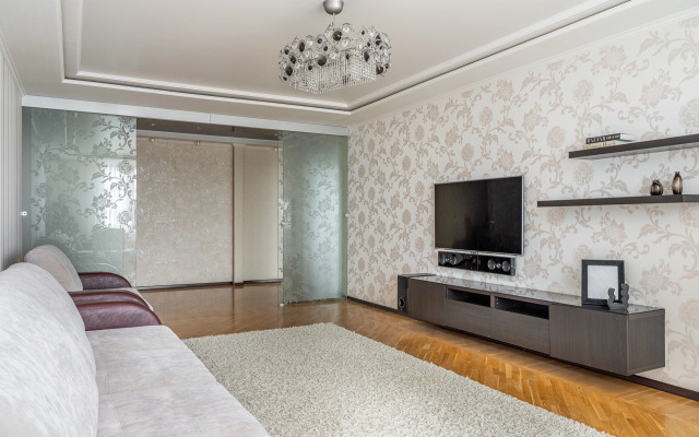 Квартира Просторная светлая трехкомнатная