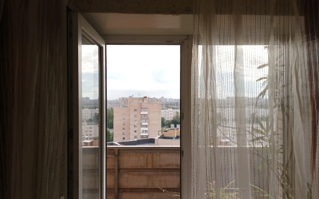 Квартира Уютная 1-комнатная с балконом у метро Международная