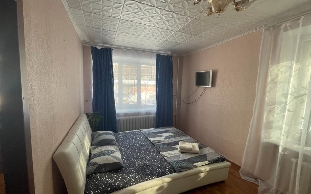 Levchenko 6 Apartments Koloss