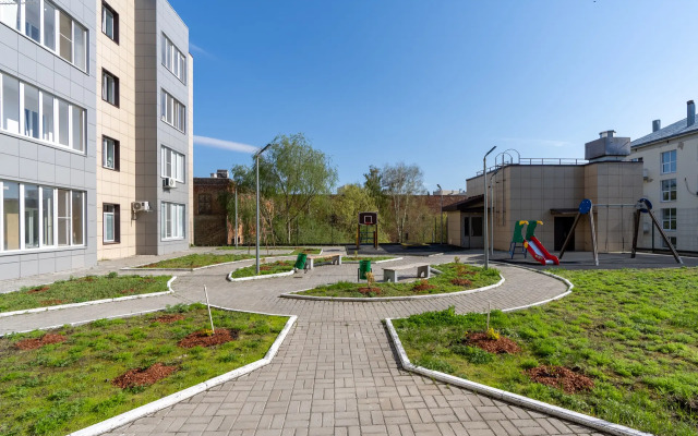 U Tsentralnogo Stadiona Flat