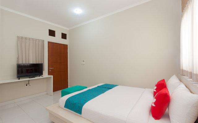 ZEN Rooms Nusa Dua Fiesta Hotel