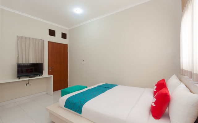 ZEN Rooms Nusa Dua Fiesta Hotel