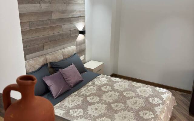 Апартаменты 105 около арбата с видом на горы