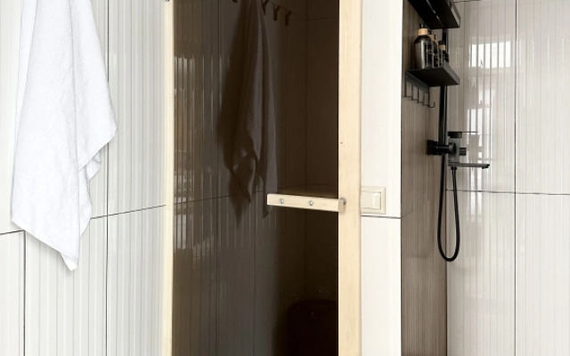 Частный Дом Барнхаус №3 с дровяной баней и горячим чаном на 7 человек