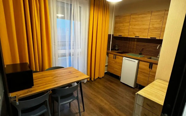 Solnechnaya Kvartira V Yuzhnoy Bittse Flat