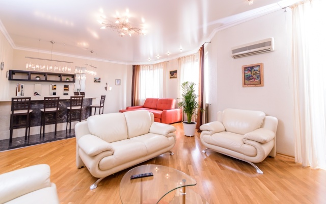 Na 5-m Voykovskom Apartments
