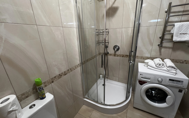 Vozle Parka Na Allei Stroiteley by Sutki26 Apartments