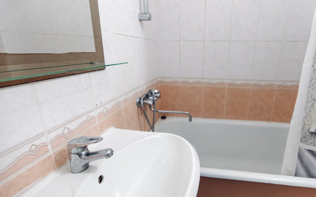 Na Ulitse Voskresenskaya 7 Flat