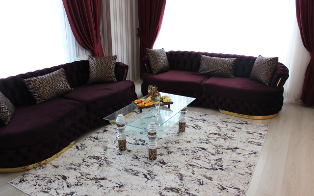 Quars Suite Aparthotel