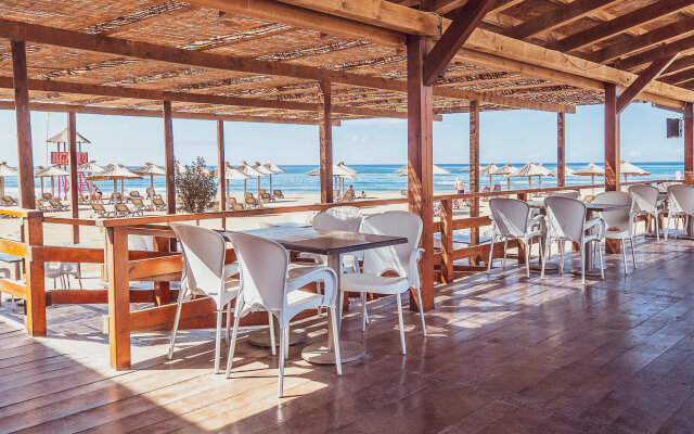 Отель Azul Beach Resort Montenegro by Karisma  - All Inclusive