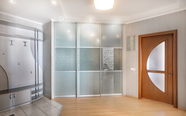 On Kolomyazhskiy prospekt 20 Apartment