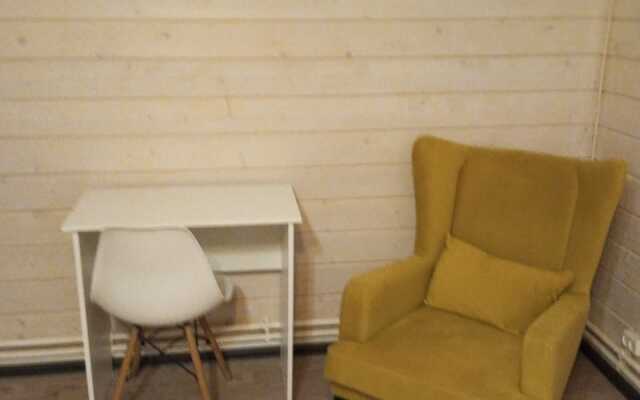 V 15 minutakh ot MtsD Udelnaya Guest house