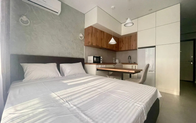Dlya Troikh Gostey S Vidom Na More Flat