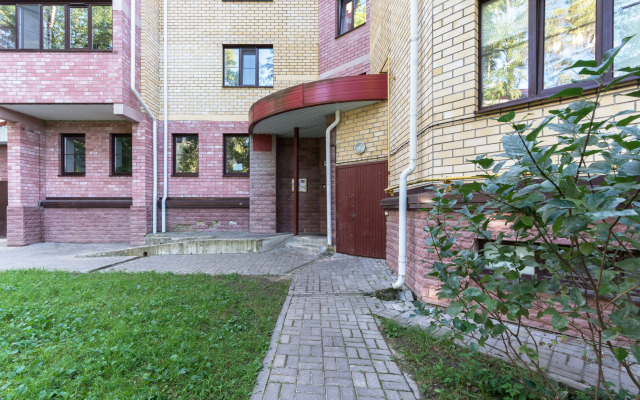 Na Grazhdanskoy 19 A Flat