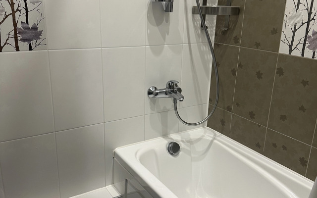 Квартира 2х комнатная у ТЦ Лотос плазы