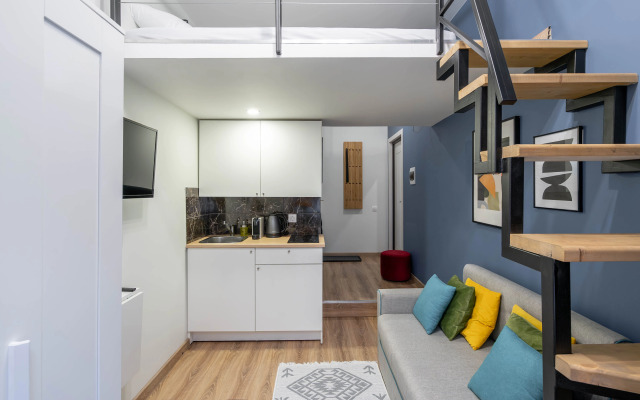 Studiya S Dizaynerskim Remontom V Centre Flat