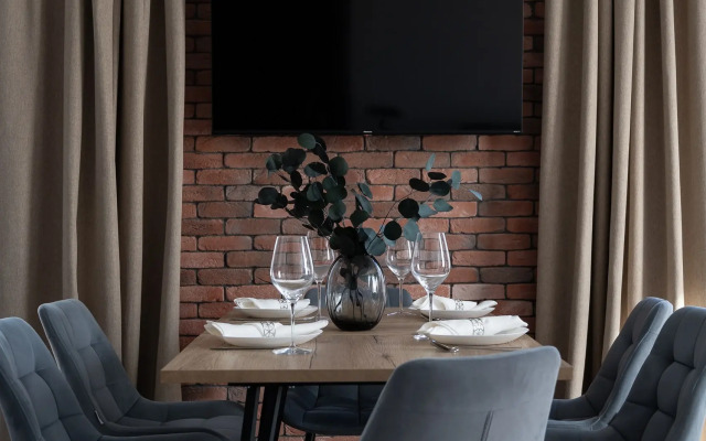 Bolshaya I Stilnaya S Vidom Na Gory Flat