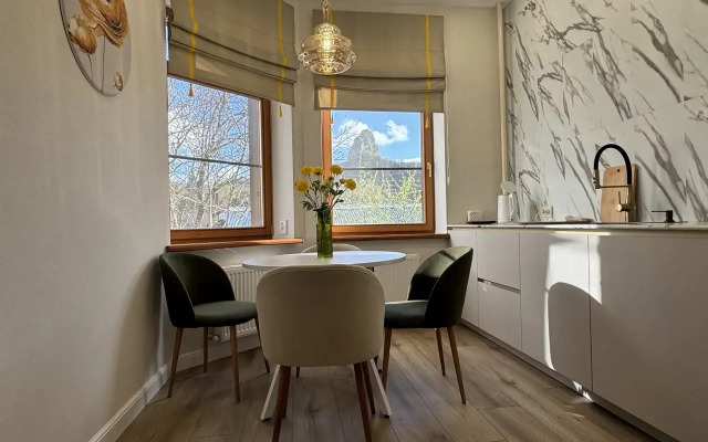 Lyuks Vozle Istochnika Apartments