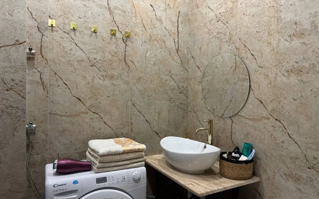 Lyuks S Proyektorom V Tsentre Goroda Flat