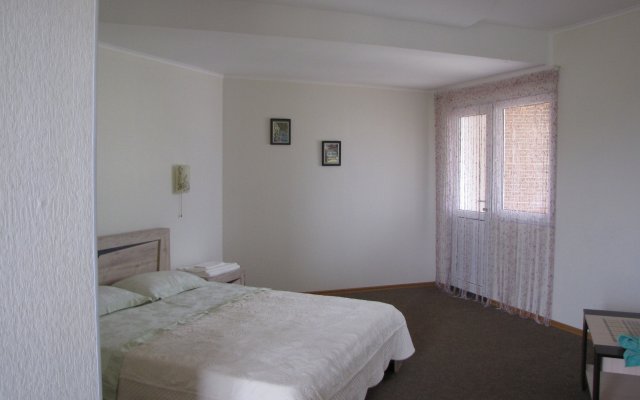 Almaris Guest House