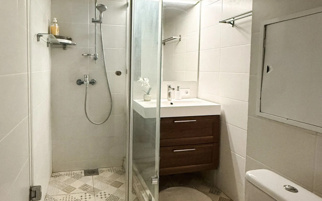 Апартаменты Просторная квартира Новомарьинская