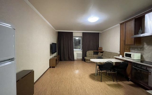 Na Adoratskogo 1 Flat