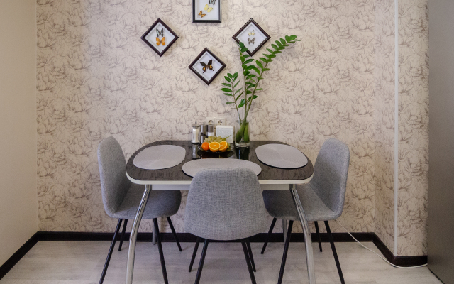 Апартаменты Красный Квадрат на Набережной