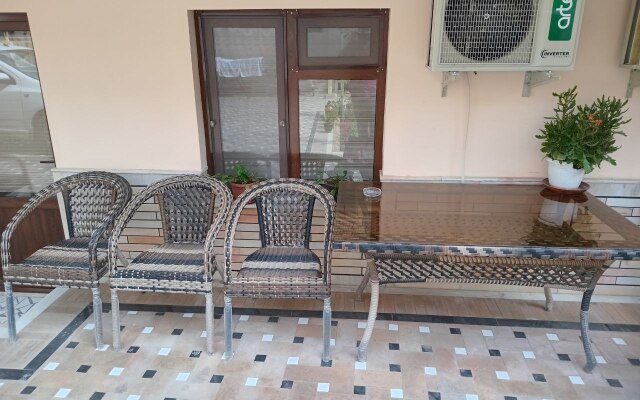 Raxmatjon Guest House
