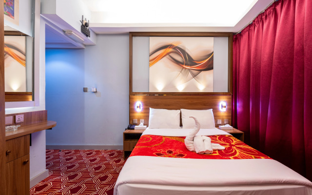 Tanha Hotel