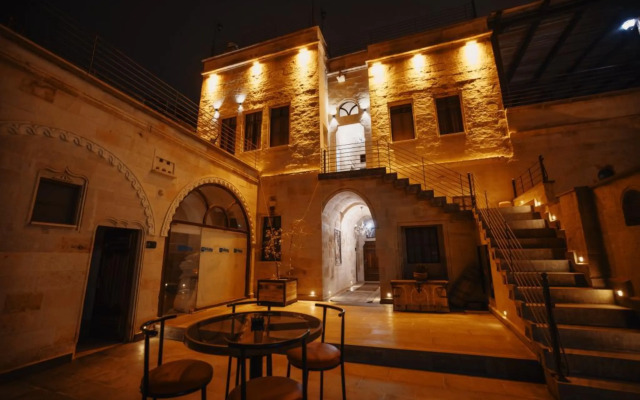 Misty Cave Hotel