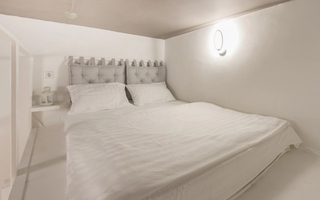 Квартира Домиго Двухуровневая Cтудия Pядом с Набережной