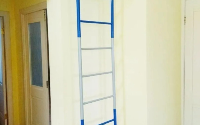 Trekhkomnatnaya Flat