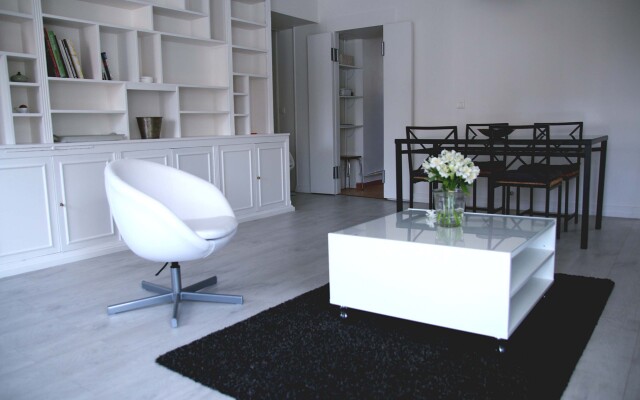Rue de Ponthieu Central Furnished Apartment