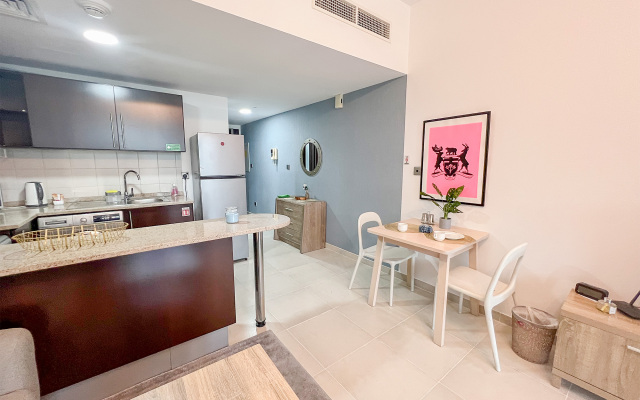 Cosmos Living Spacious Studio With Balcony Apartments
