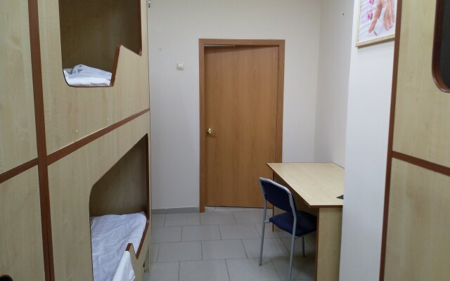 Park-Avenyu Hostel