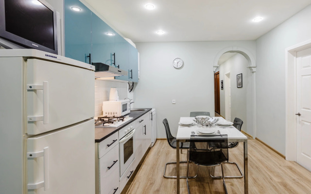 Апартаменты SpbStay с тремя спальнями на Рубинштейна 25