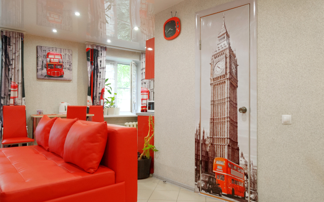 Квартира Red Bus Apartment na Mira