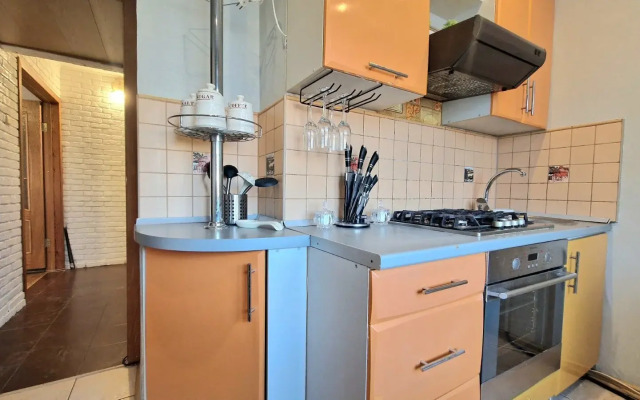 Na Ulitse Narodnogo Opolcheniya 18 Apartments
