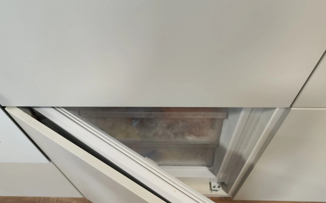 Dizaynerskaya dvushka u morya Flat
