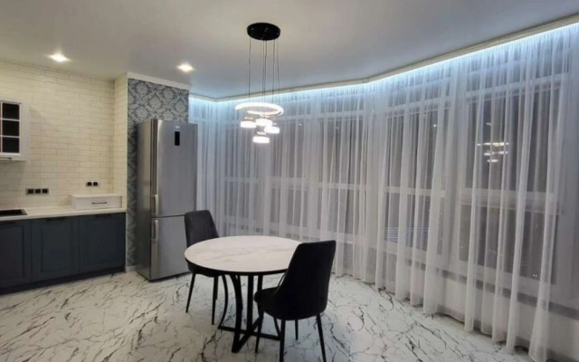 S Panoramnym Ostekleniem Flat