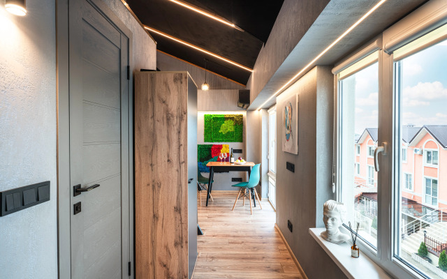 V Klubnom Komplekse s Basseynom Flat