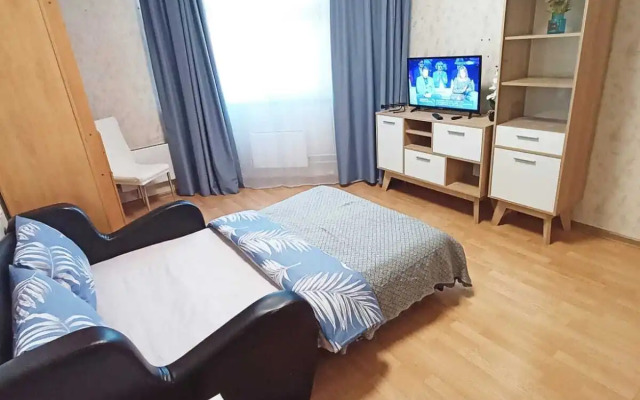 Na Ulitse Cheryomukhina 22 Flat