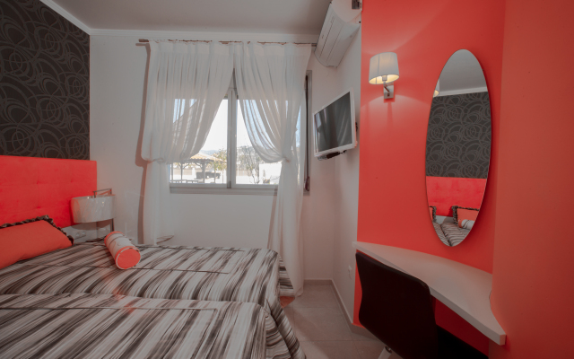 Toroni Luxury Villas - Orange Villa