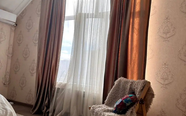 Penthouse Apartment on Batyraya